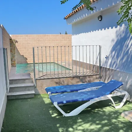La Roa Con Piscina Comunitaria Y Privada Сasa de vacaciones *