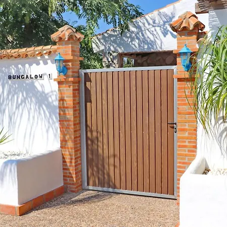 La Roa Con Piscina Comunitaria Y Privada Сasa de vacaciones *