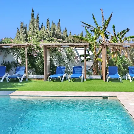 La Roa Con Piscina Comunitaria Y Privada Сasa de vacaciones *